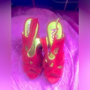 Gorgeous Pair of Kensie Shoe Size 7